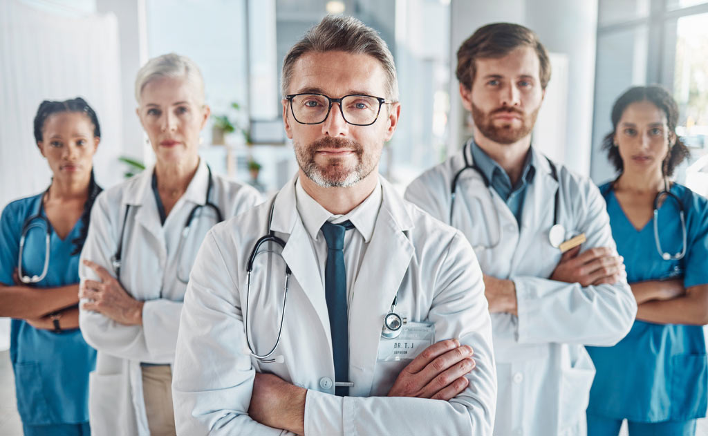 Ärzteteam im Klinikalltag